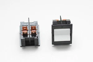 4x Wipp-Schalter / Kipp-Schalter von ITW Switches, 2-polig 8A / 250V, Snap, NOS - Picture 1 of 6