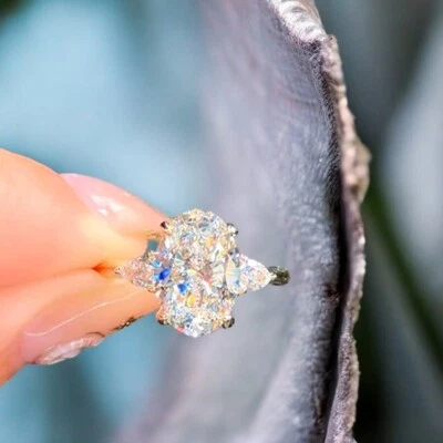 Anillo de boda de diamantes de oro amarillo de 14 quilates corte ovalado IGI 2,40 quilates tamaño 6 7 cultivado en laboratorio Foto 1 de 4