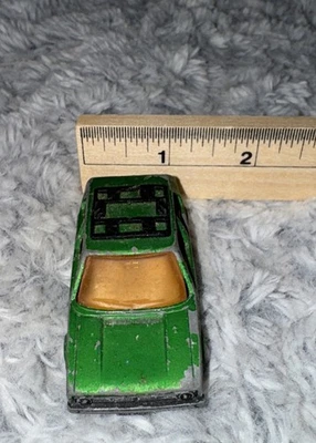 Matchbox Superfast Nº 7 VW Golf Verde Oscuro/Interior Amarillo/Base Negra Foto 1 de 4