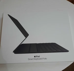 Apple Smart Keyboard Folio 12,9 pollici iPad Pro 4a e 3a gen. - inglese britannico - Foto 1 di 5