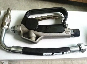 Digital Oil & Lubricant Nozzle Gun + Flow Meter New - Picture 1 of 3