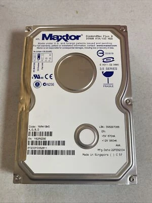 Maxtor DiamondMax Plus 9 6Y200P0 200GB Ide Hard Drive Code: YAR41BW0 K,M,G,D - Image 1 of 4