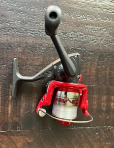 New! SHAKESPEARE REVERB RVRSP30 RED SPINNING REEL - Picture 1 of 7