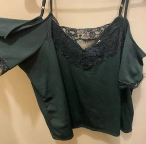 Large Willow and Root dark green lace detail cold shoulder blouse Women’s - Picture 1 of 4