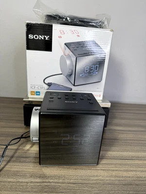 Sony ICF-C1PJ AM/FM Clock Radio Nature Sounds & Time Projection Alarm Clock - Image 1 of 4