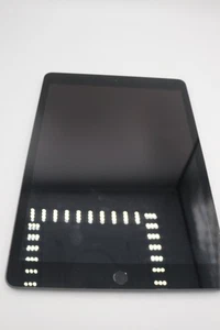 iPad A2200 - Foto 1 di 4