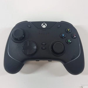 Razer Wolverine V2 Chroma Controller RZ06-0401 - Bild 1 von 4