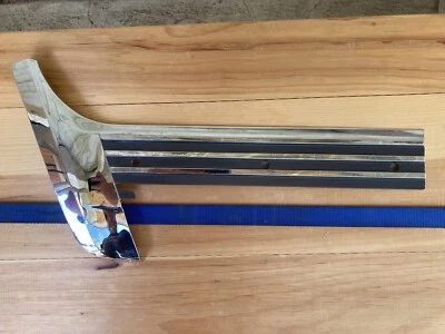 Nuevo de Lote Antiguo 1963 Guardabarros Delantero Moldura Die Cast Inferior Izquierdo 63 Olds 587847 Foto 1 de 4