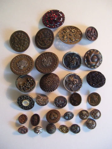 Lot of 30 Antique/Victorian Era Metal Picture Buttons Various Sizes/Designs Cover