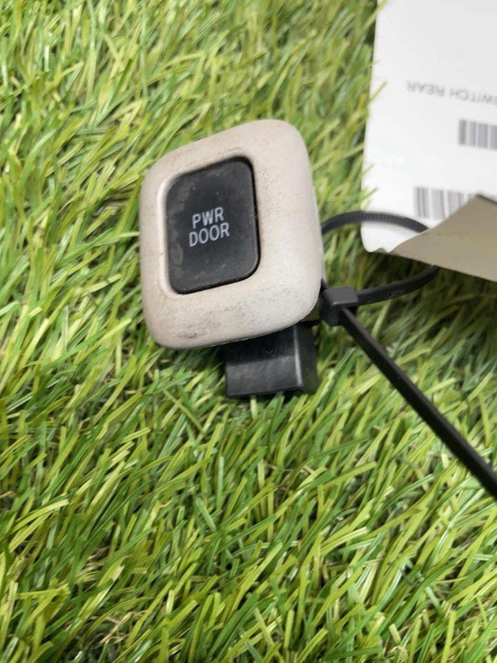 ✅ Interruptor trasero de puerta Toyota Sienna 2016 N.º de parte: 84963-AE010 OEM Foto 1 de 3