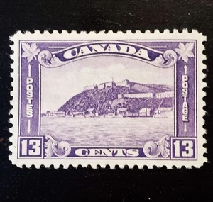 Stamps Canada Mint: #201 13c dull violet Quebec Citadel Medallion Issue VF MH - Picture 1 of 1