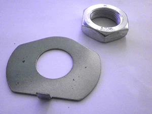QFG100090 Drop Arm Nut & QGK100060 Lock Washer Landrover Discovery 2 - Picture 1 of 4