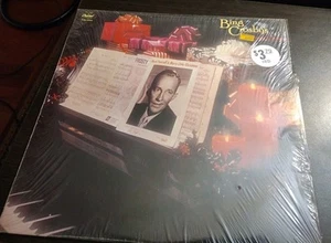 BING CROSBY'S CHRISTMAS CLASSICS LP VINYL 1977 RE-ISSUE Vintage 33 - Picture 1 of 13