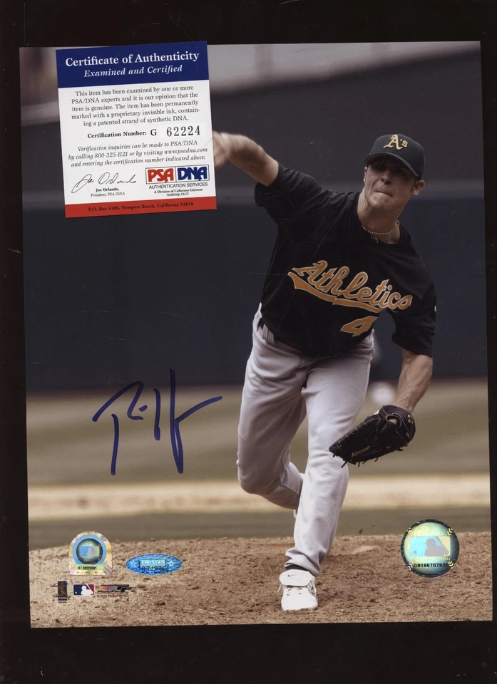 Placido Polanco Detroit Tigers Autographed 8 X 10 Photo PSA/DNA - Image 1 of 1