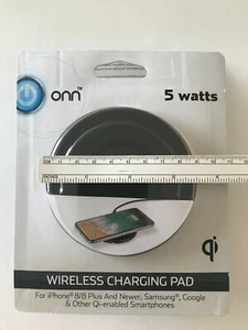 onn Wireless Charging Pad 5Watts iPhone, Samsung, Google & Qi-enabled SmartPhone - Picture 1 of 6