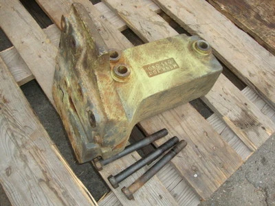 Halterung Kotflügel links M 268700041040  Fendt Farmer 106 S  FW 268 S Traktor - Bild 1 von 4