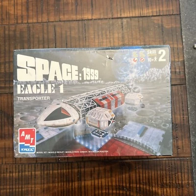 SPACE: 1999 EAGLE 1 Transporter Model AMT ERTL 30066 - NEW IN SEALED BOX - Image 1 of 4