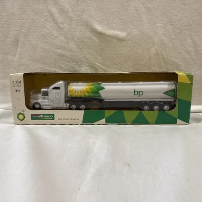 Camión cisterna BP Amoco Fuels réplica fundida a presión escala 1:64 caja original NUEVO Foto 1 de 4