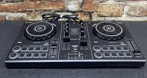 Pioneer DJ DDJ-200 Rekordbox Smart DJ Controller Bluetooth READ - Picture 1 of 8