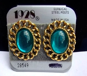 Vintage 1928 Earrings Oval Gold Tone Post Green Cabochon Jelly Belly - Picture 1 of 4
