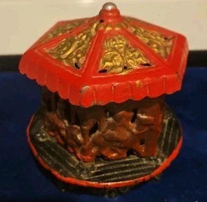 Banco oriental vintage de hierro fundido pintado a mano rojo negro  - Imagen 1 de 7