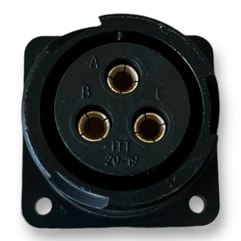 NEW ITT Cannon CA3102E20-19SBA232 3 Position Circular Connector, Panel Mount - Image 1 of 4