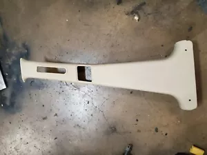 1998 1999 2000 2001 2002 2003 JAGUAR XJ8L VANDEN PLAS RIGHT SIDE B PILLAR - Picture 1 of 2