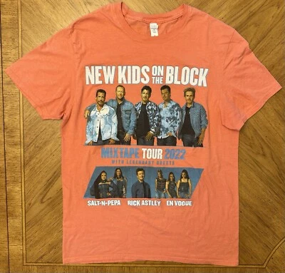 Концертная микстейп-футболка New Kids on the Block средний размер Salmon Pink Tour 2022 - Изображение 1 из 4