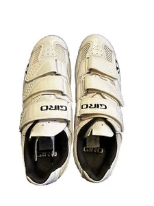 Scarpe da ciclismo su strada Giro Treble nere e bianche da uomo US 7,25 nuove senza etichette - Foto 1 di 3