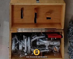 20 second vernier transit theodolite in wooden box color may be vary - Picture 1 of 8