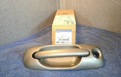 Manija de puerta para Grand Caravan Town & Country exterior izquierda Mopar OEM RP71ZKJAC F6 Foto 1 de 4