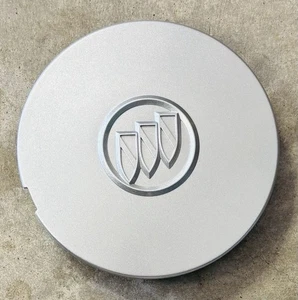 Buick LaCrosse Hubcap Wheel Center Cap '05 06 07 08 Allure 9594285 Genuine GM - Picture 1 of 3