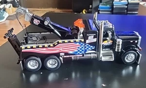 JADA HOT RIGS PETERBUILT DIECAST 379 TOW TRUCK 1:32 SCALE - Picture 1 of 8