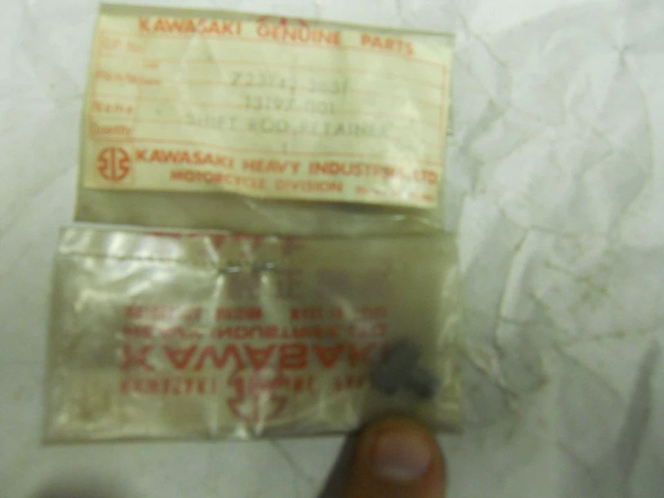 Retenedor de varilla de cambio Kawasaki C2SS C2TR G4TR KV100 13197-001 NUEVO DE STOCK Foto 1 de 1
