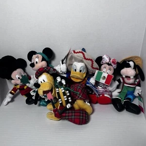 6 DISNEY PARKS MICKEY Minnie, Pluto, Duck, Goofy MOUSE W/FLAG PLUSH EPCOT - Picture 1 of 13