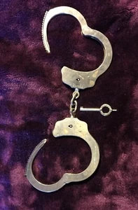 Original Vintage Peerless Handcuff Company Steel Handcuffs Peerless Key Works - Picture 1 of 12