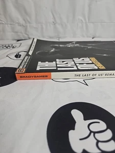 The Last of Us Remastered Signature Series Strategy Guide by BradyGames - Picture 1 of 9