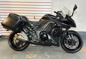 KAWASAKI Z1000SX 2016 STUNNING EXAMPLE FULL LUGGAGE - Picture 1 of 23