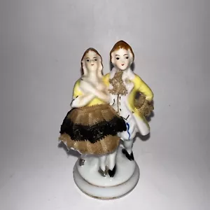 Vintage Occupied Japan Colonial Couple Figurine Porcelain- 4 Inches Tall - Picture 1 of 5