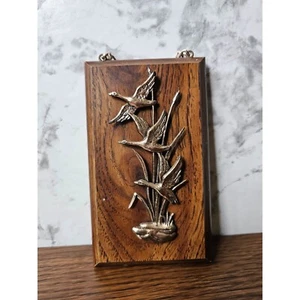 Vintage MCM Wooden Wall Plaque With Copper flying Geese 6.5" Tall Made In Canada - Picture 1 of 7
