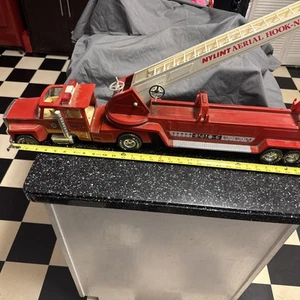 Vintage Nylint 885 Aerial Hook N Ladder Fire Engine Fire Truck Metal Toy 34" VGC - Picture 1 of 16