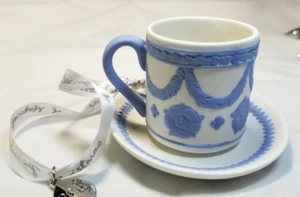 WEDGWOOD 2019 260 aniversario icónico taza de té y platillo adorno # 1050556  - Imagen 1 de 6