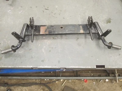 HONDA HARMONY H 1011 RIDING MOWER TRACTOR FRONT AXLE & SPINDLES - Image 1 of 3