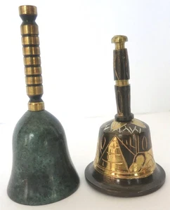 2 PC VINTAGE BELLS ENAMELED BRASS EGYPTIAN DESIGN & GREEN STONE ISRAEL - Foto 1 di 5