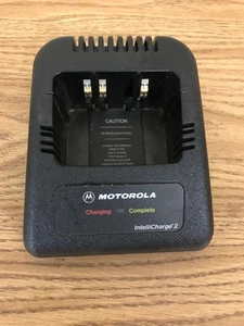 MOTOROLA RPX4747A INTELLICHARGE 2 BATTERY CHARGER - NO POWER ADAPTER - Picture 1 of 3
