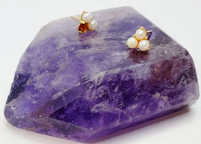 10K Yellow Gold 3-Stone Pearl Stud Earrings. - Image 1 of 4