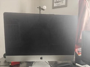 2020/2022 Apple iMac 5K 27" 3.8GHz 8-Core i7 / 32GB RAM / 1TB SSD / 5500XT - Picture 1 of 1
