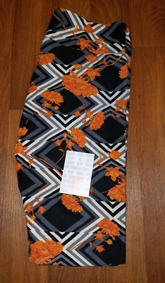 NWT LULAROE TC LEGGINGS BLACK GRAY FLORAL FLOWERS  **UNICORN** - Image 1 of 4