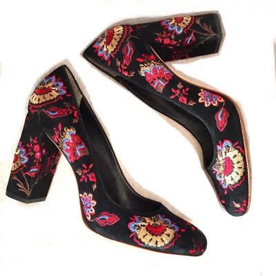 Zapatos de salón Loeffler Randall Sydnee florales bordados tacón alto 8,5 B Foto 1 de 4