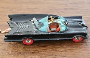 VINTAGE - 1972 Corgi 1/43 Scale Batmobile Red Wheels - RESTORE - Picture 1 of 10